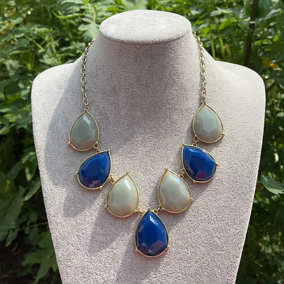 Blue Gem Stone Necklace - Picture 5 of 12